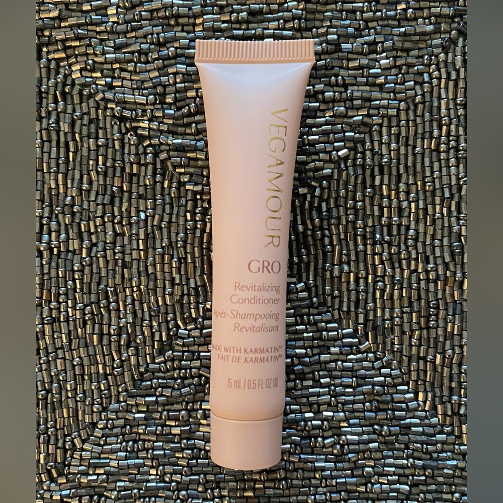 VEGAMOUR GRO Revitalizing Shampoo & Conditioner - Picture 6 of 7